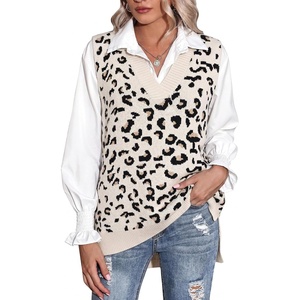 Zeagoo Sweater Vest Women Sleeveless V Neck Oversized Pullover Knitted Tops 2026 Fall Outfits(Leopard Apricot)