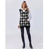 Zeagoo Women’s Sweater Vest 2026 Oversized Sleeveless V Neck Pullovers with Pocket Knitted Fall Outfits(Black Argyle)