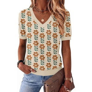 Zeagoo Womens Short Sleeve Sweaters Summer V Neck Business Casual Knit Tops(Floral Apricot)