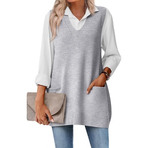 Zeagoo Women’s Sweater Vest 2026 Oversized Sleeveless V Neck Pullovers with Pocket Knitted Fall Outfits(Grey)