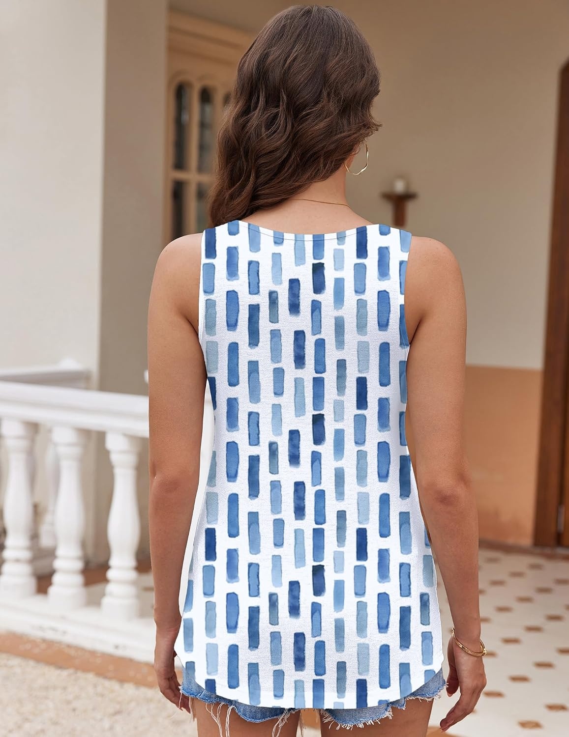 image:imageZeagoo Womens Tank Tops Flowy Loose Fit Scoop Neck Casual Summer Tops Curvy HemWhite Blue Print
