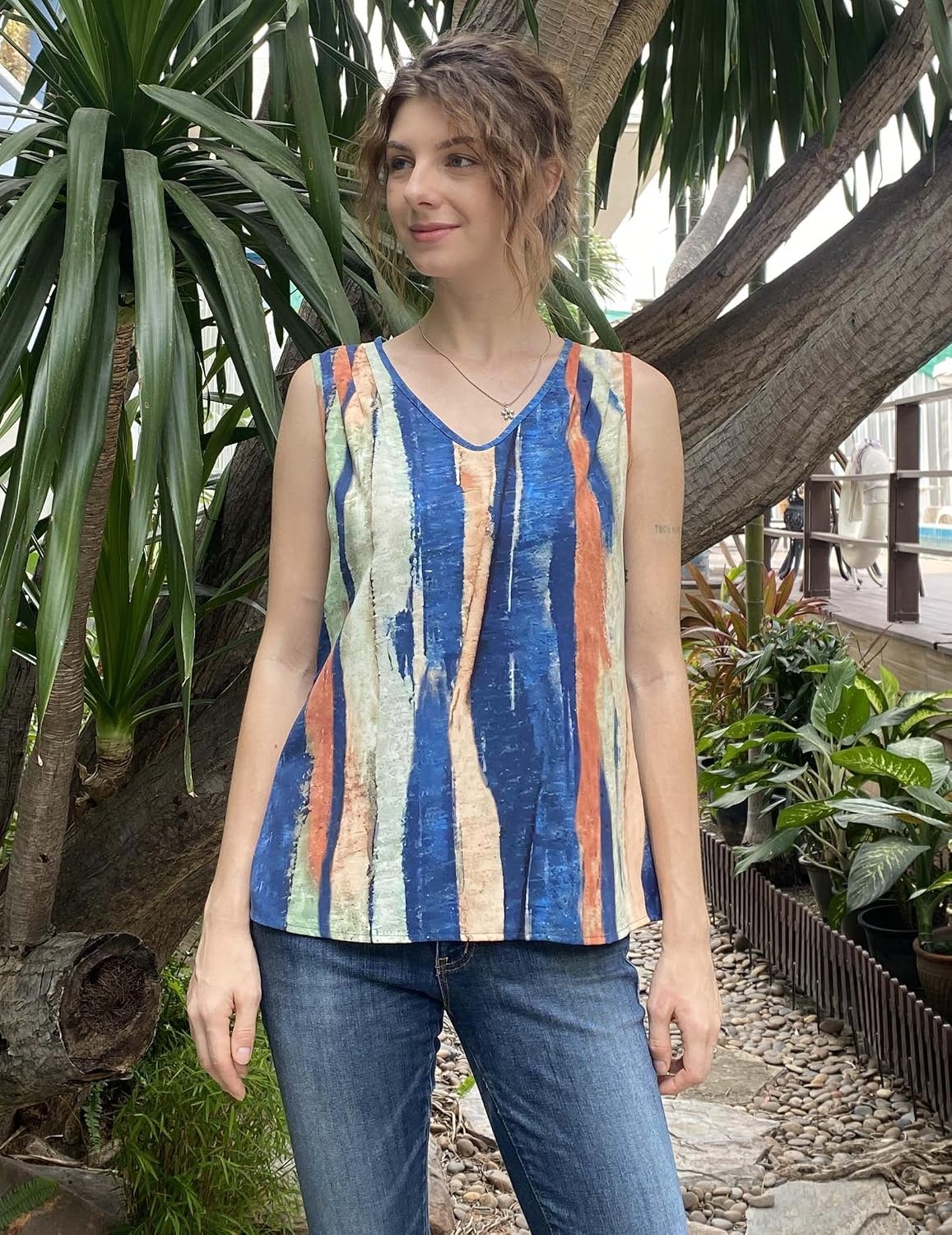 image:imageZeagoo Womens Tank Tops Pleated V Neck Business Casual Sleeveless Shirts Trendy Dressy Textured Summer Work BlouseCx289 Striped