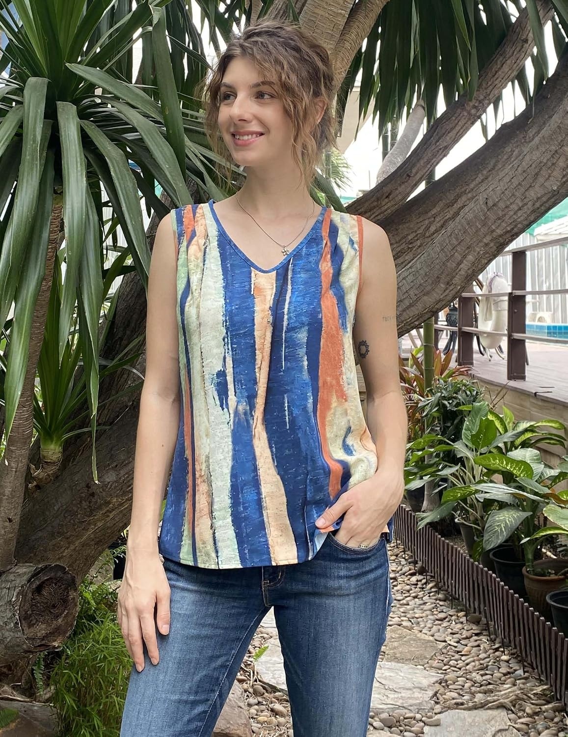 image:imageZeagoo Womens Tank Tops Pleated V Neck Business Casual Sleeveless Shirts Trendy Dressy Textured Summer Work BlouseCx289 Striped