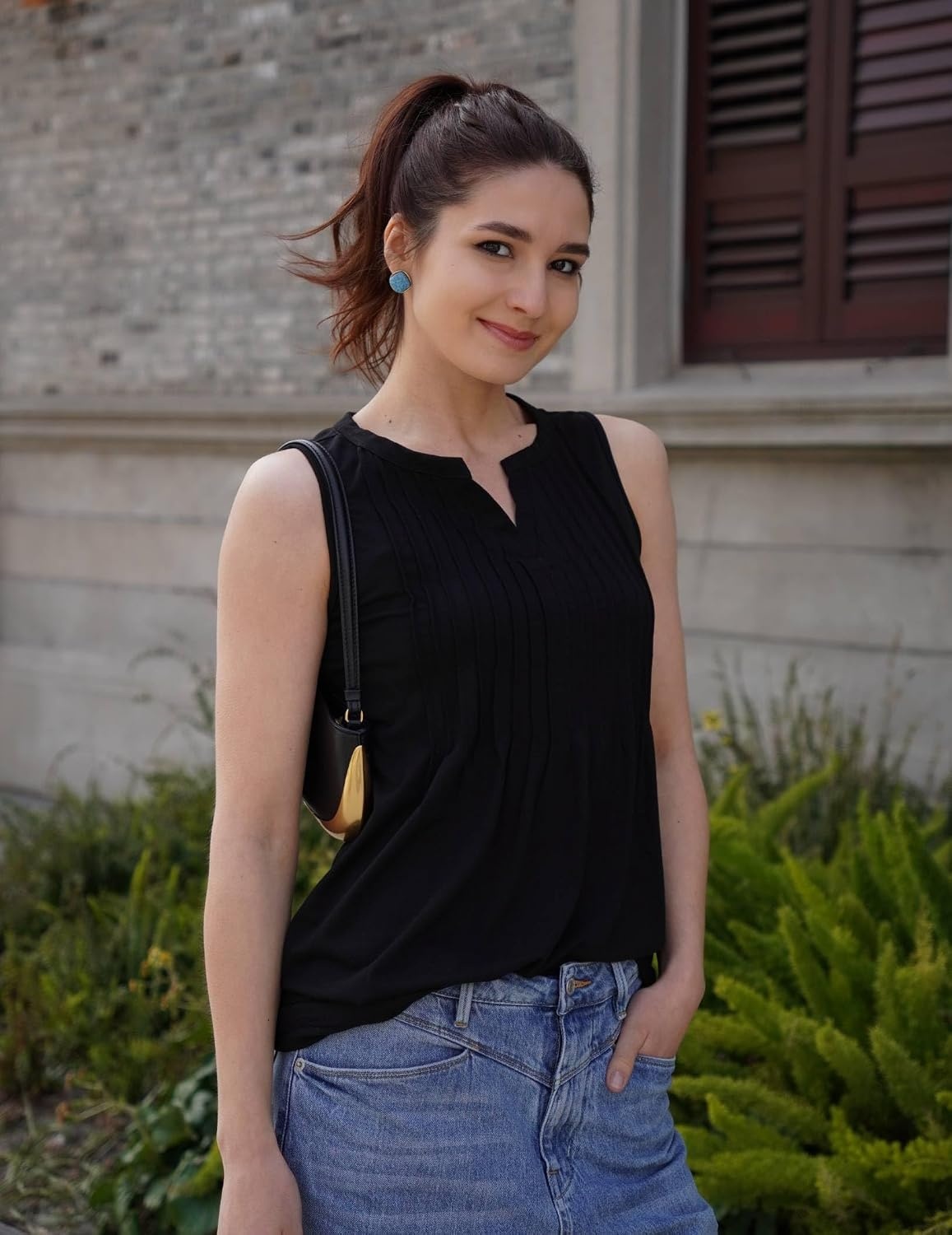 image:imageZeagoo Womens Tops Summer Pleated Sleeveless Tank TopBlack