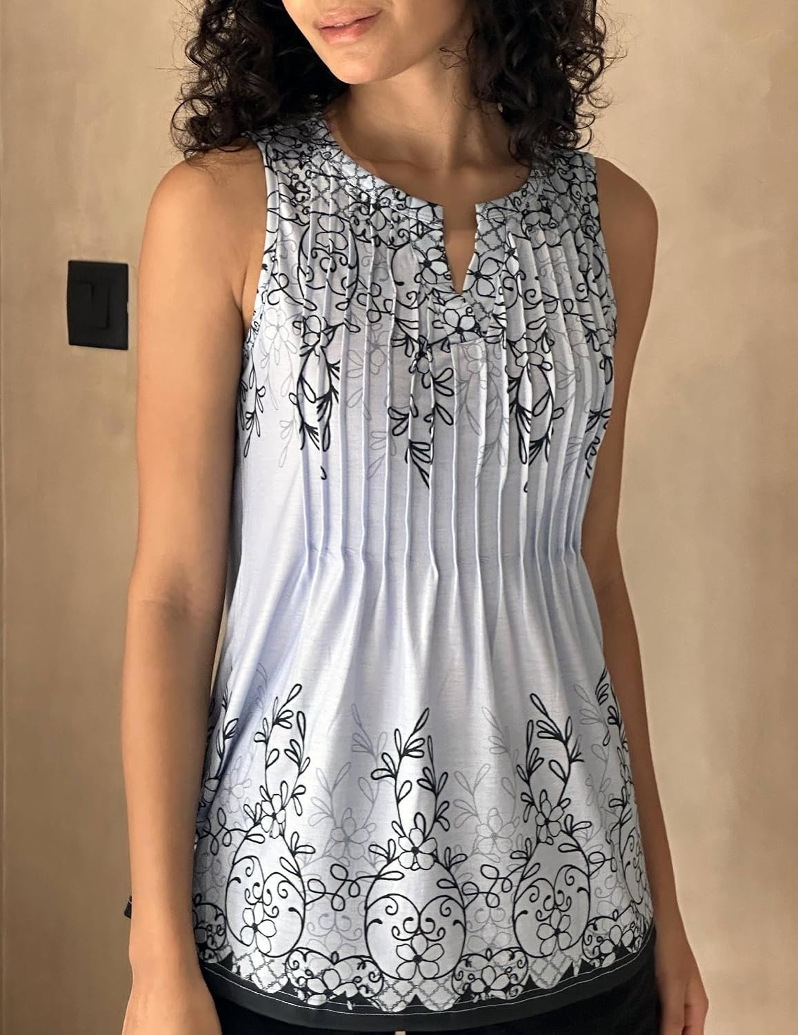 image:imageZeagoo Womens Tops Summer Pleated Sleeveless Tank TopSf166
