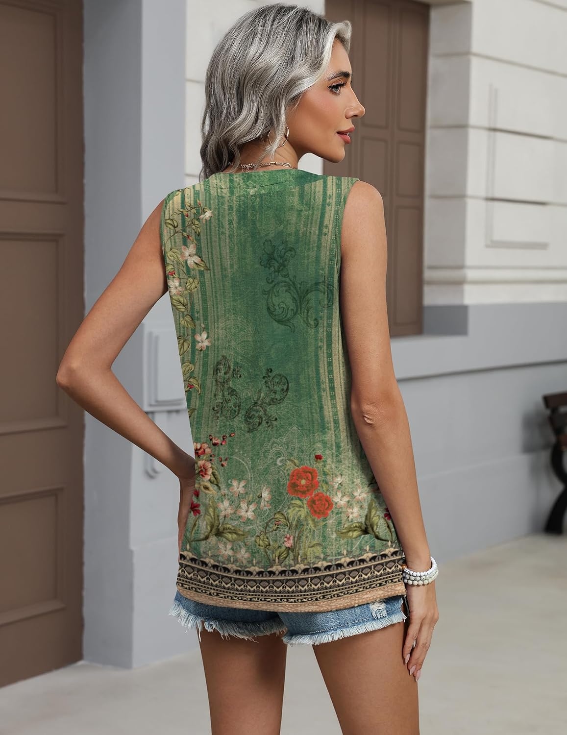 image:imageZeagoo Womens V Neck Tank Tops Summer Tops Sleeveless Shirts Dressy ClothesMz839