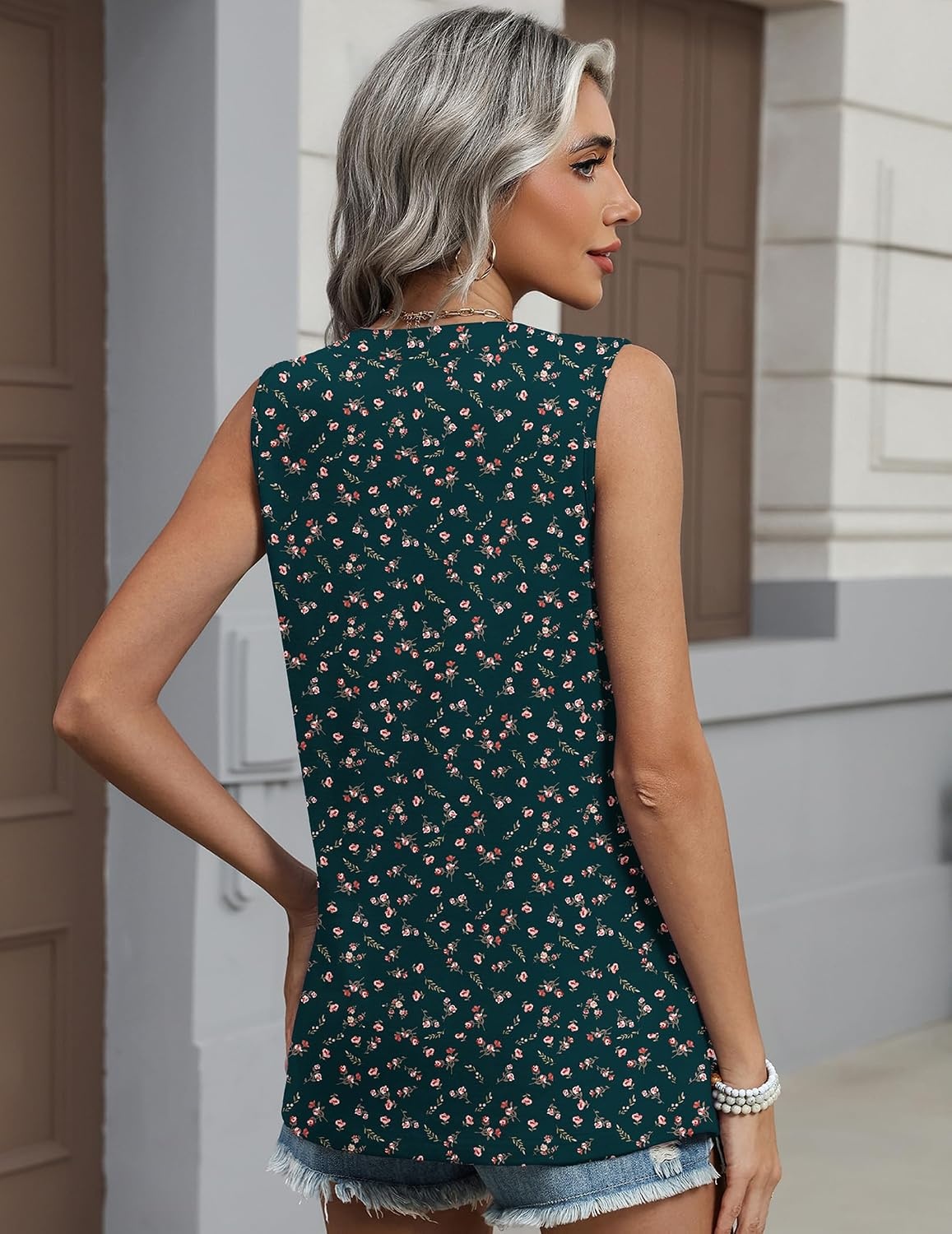 image:imageZeagoo Womens V Neck Tank Tops Summer Tops Sleeveless Shirts Dressy ClothesXh522dark Green Floral