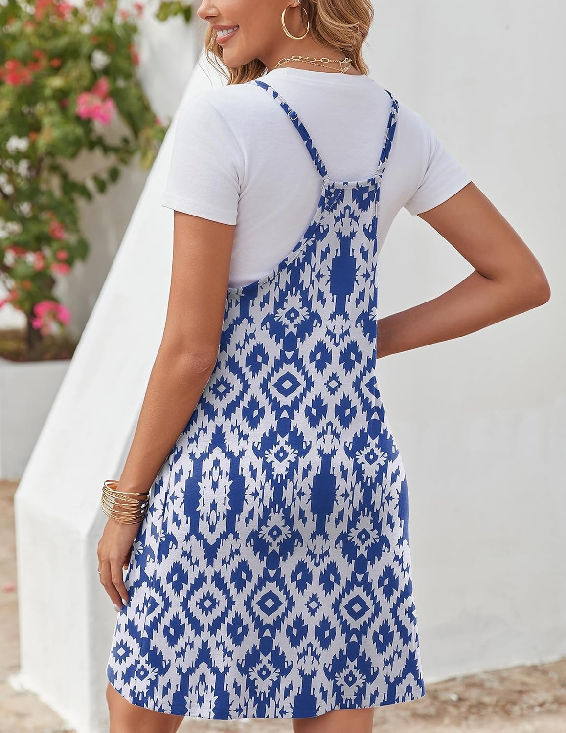 image:imageZeagoo Women Summer Dresses Casual Beach Vacation Dress Spaghetti Strap Sundress Sleeveless Mini Short Dress with PocketsBlue White Printed