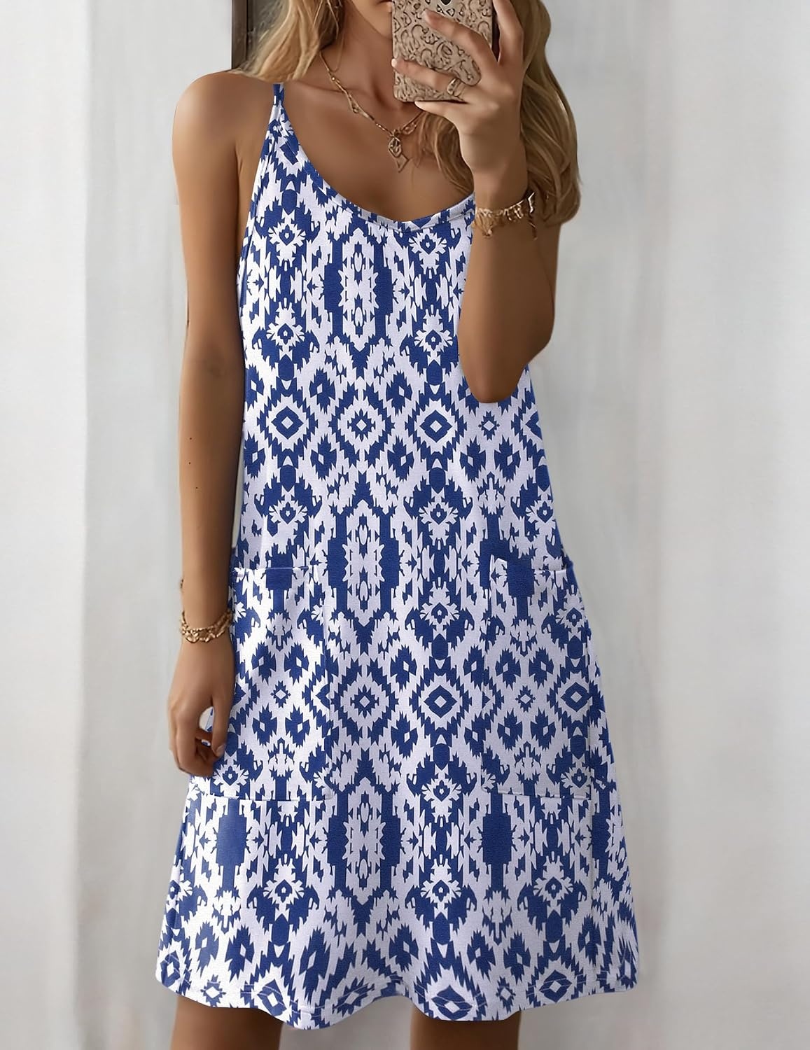 image:imageZeagoo Women Summer Dresses Casual Beach Vacation Dress Spaghetti Strap Sundress Sleeveless Mini Short Dress with PocketsBlue White Printed