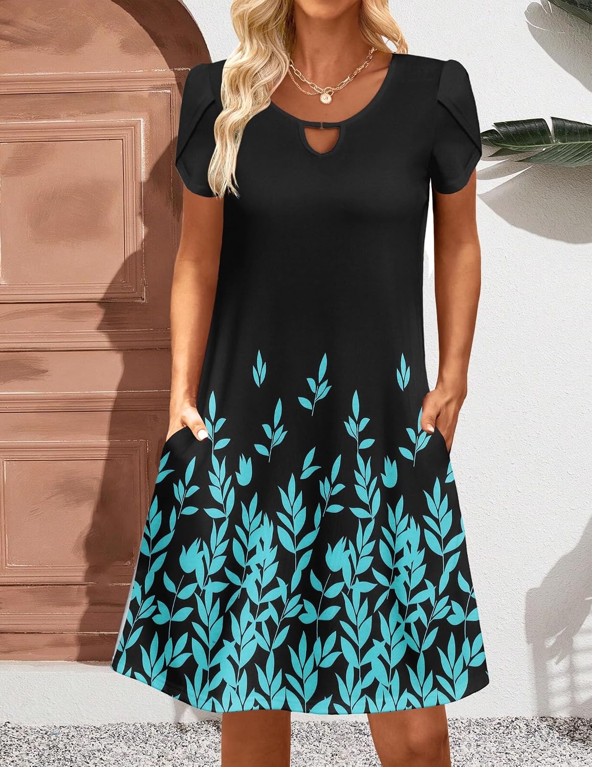 image:imageZeagoo Womens Casual ALine Dresses with Pockets Summer Floral Tshirt Dress Short Sleeve Mini Dress Flowy SundressesBlack Blueprinted
