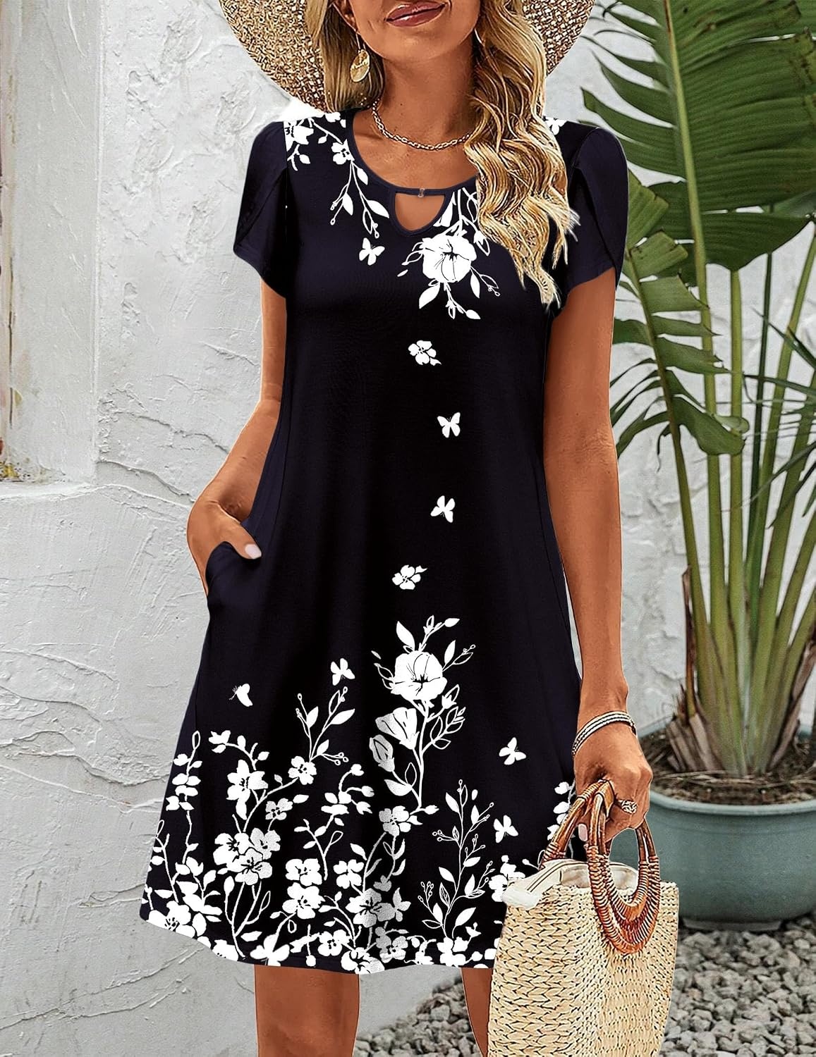 image:imageZeagoo Womens Casual ALine Dresses with Pockets Summer Floral Tshirt Dress Short Sleeve Mini Dress Flowy SundressesBlack Floral