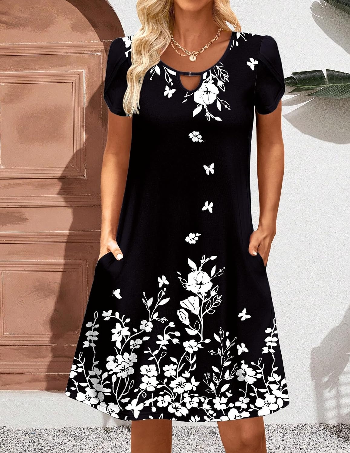 image:imageZeagoo Womens Casual ALine Dresses with Pockets Summer Floral Tshirt Dress Short Sleeve Mini Dress Flowy SundressesBlack Floral