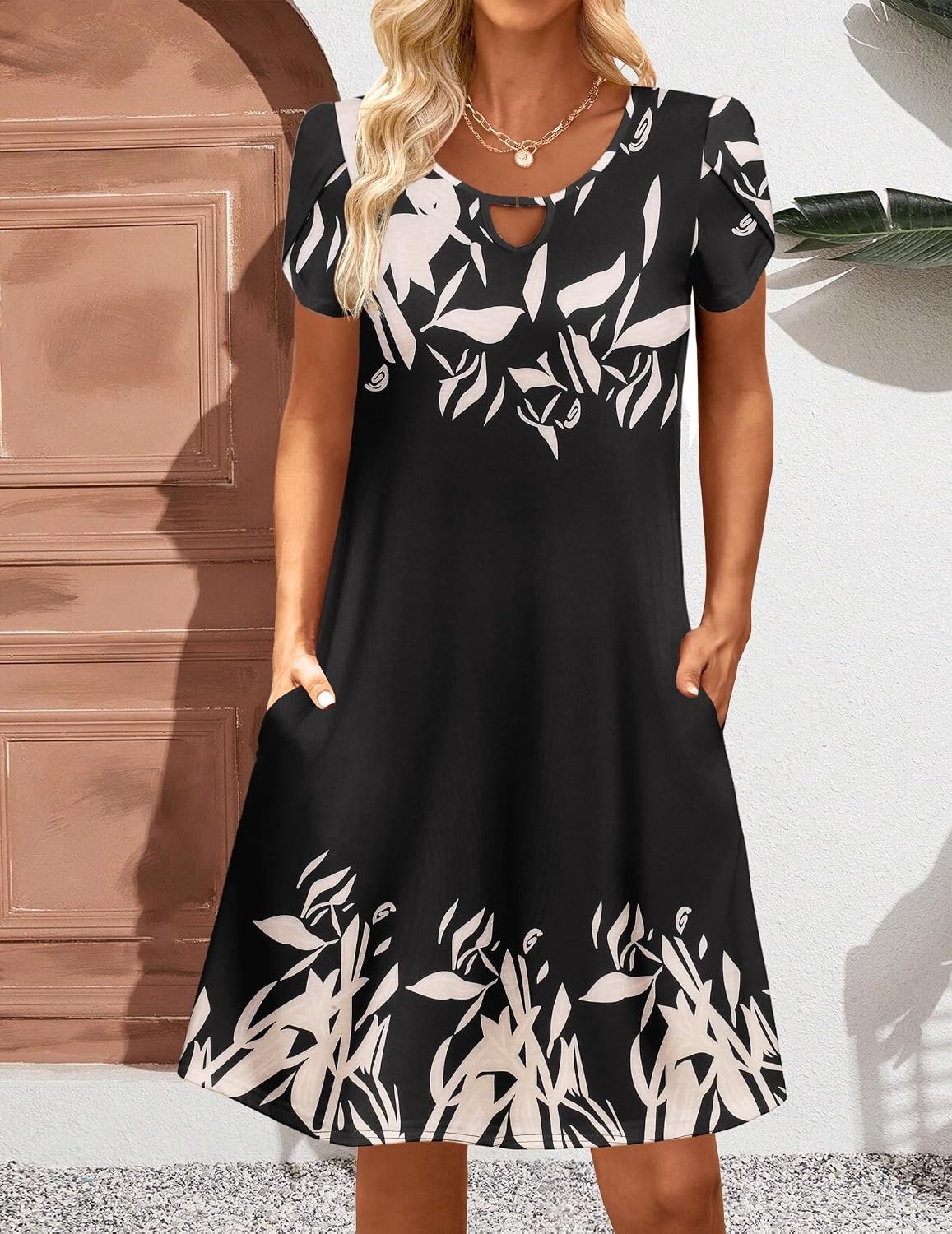 image:imageZeagoo Womens Casual ALine Dresses with Pockets Summer Floral Tshirt Dress Short Sleeve Mini Dress Flowy SundressesBlack Khaki Printed