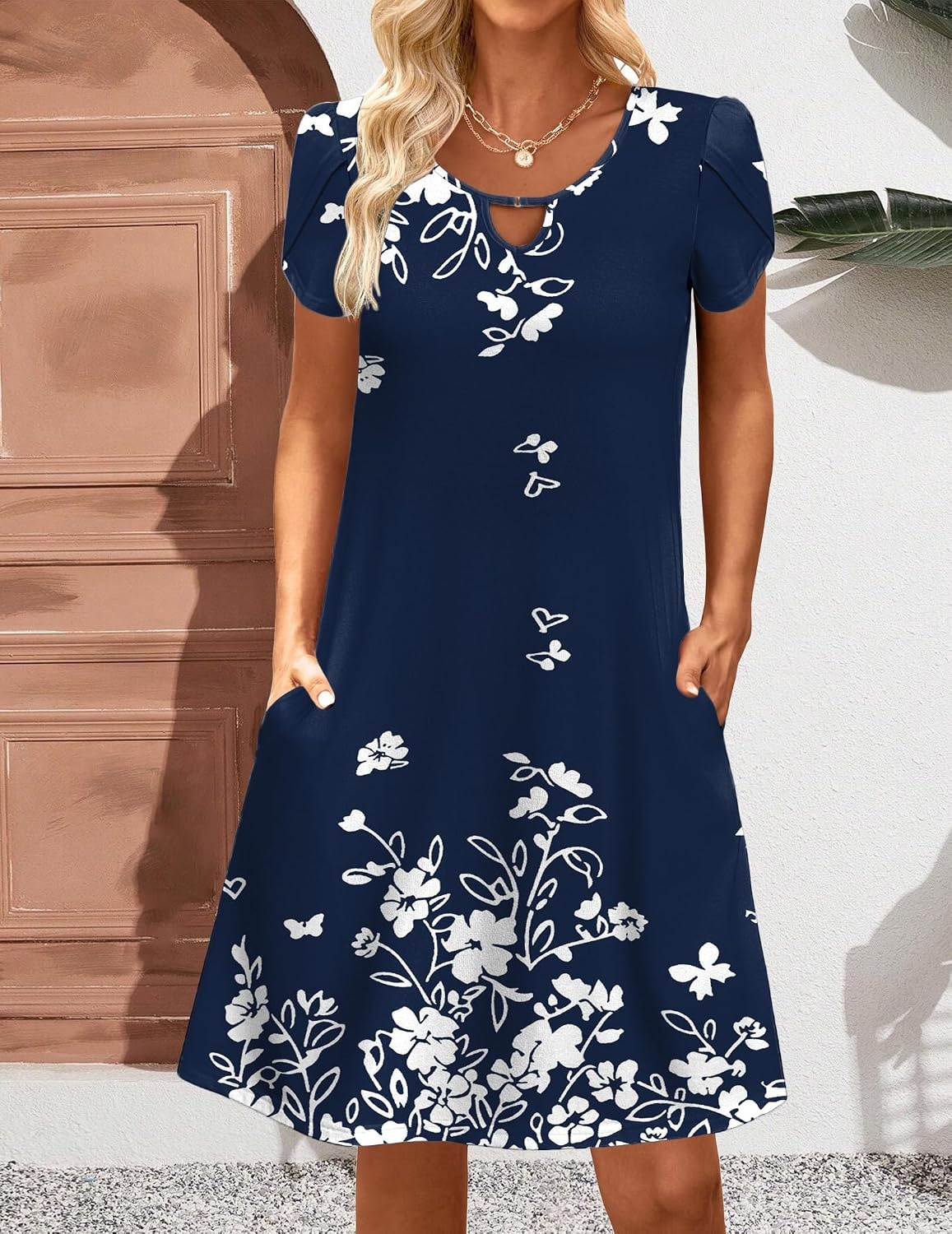 image:imageZeagoo Womens Casual ALine Dresses with Pockets Summer Floral Tshirt Dress Short Sleeve Mini Dress Flowy SundressesBlue Whiteprinted