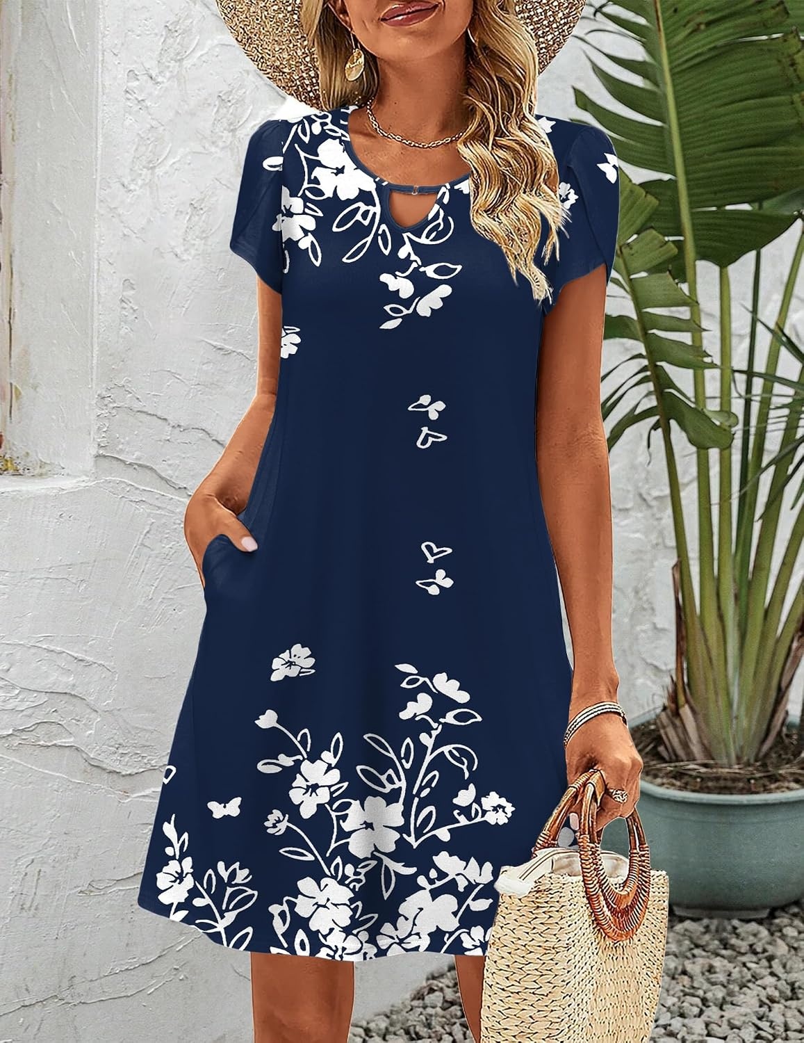 image:imageZeagoo Womens Casual ALine Dresses with Pockets Summer Floral Tshirt Dress Short Sleeve Mini Dress Flowy SundressesBlue Whiteprinted