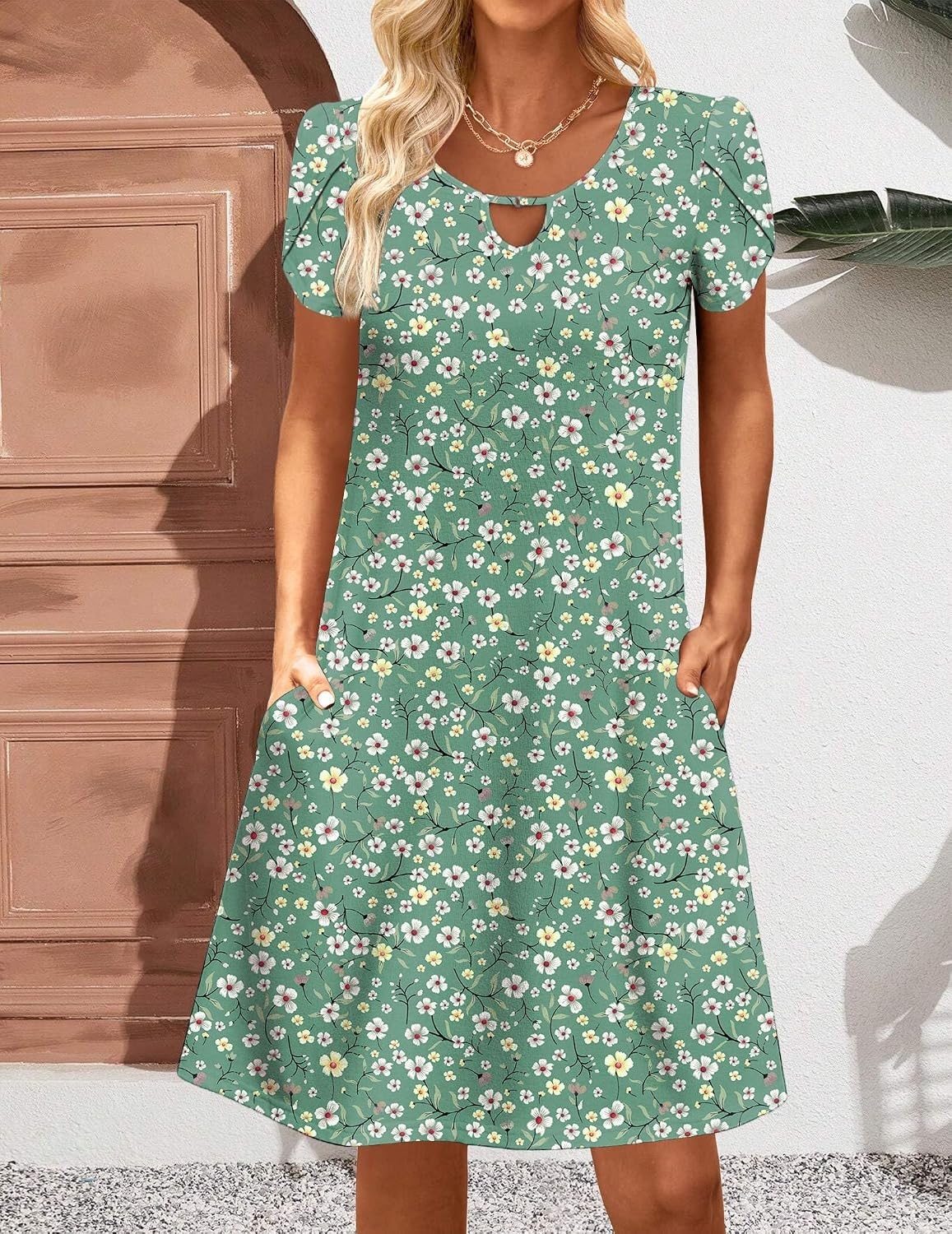 image:imageZeagoo Womens Casual ALine Dresses with Pockets Summer Floral Tshirt Dress Short Sleeve Mini Dress Flowy SundressesGreen Floral