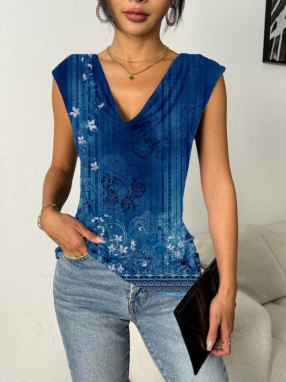 image:imageZeagoo Tank Top for Women Trendy Going Out Tops Sleeveless Shirts Ruched Business Casual Basic Tunic TopsFloral Blue