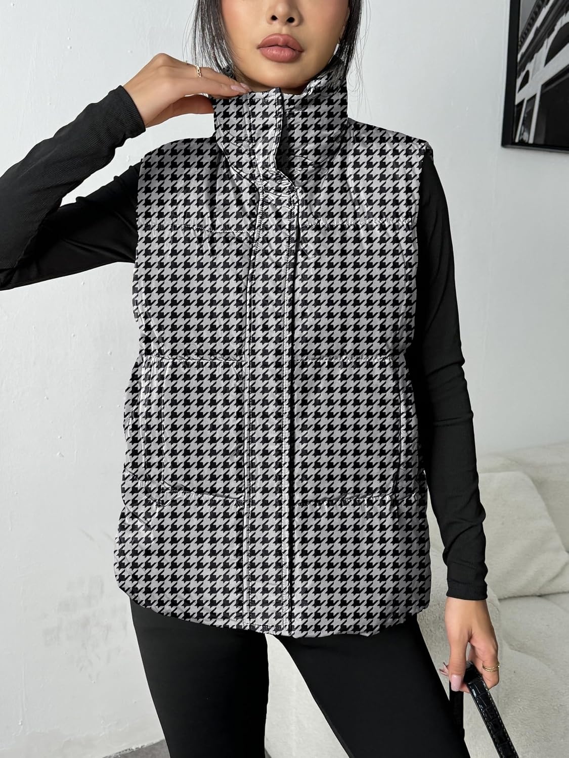 image:imageZeagoo Women Puffer Vest Lightweight Stand Collar Sleeveless Winter Warm Zip Up Padded Outerwear Jackets with Pockets SXXLBlack White Plaid
