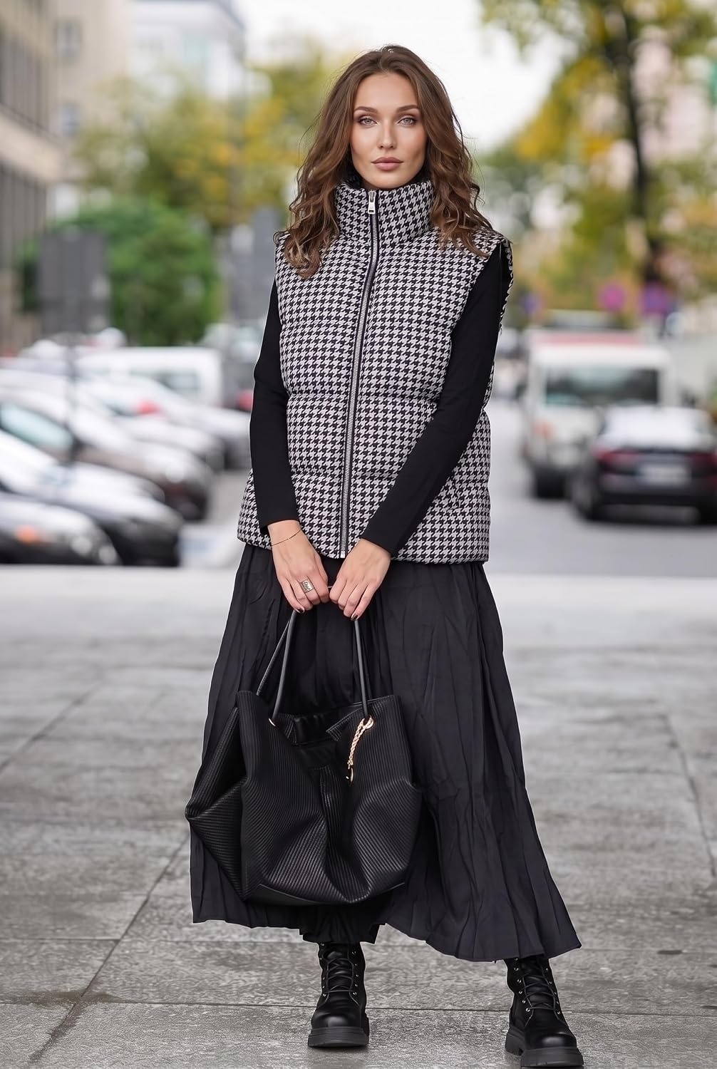 image:imageZeagoo Women Puffer Vest Lightweight Stand Collar Sleeveless Winter Warm Zip Up Padded Outerwear Jackets with Pockets SXXLBlack White Plaid