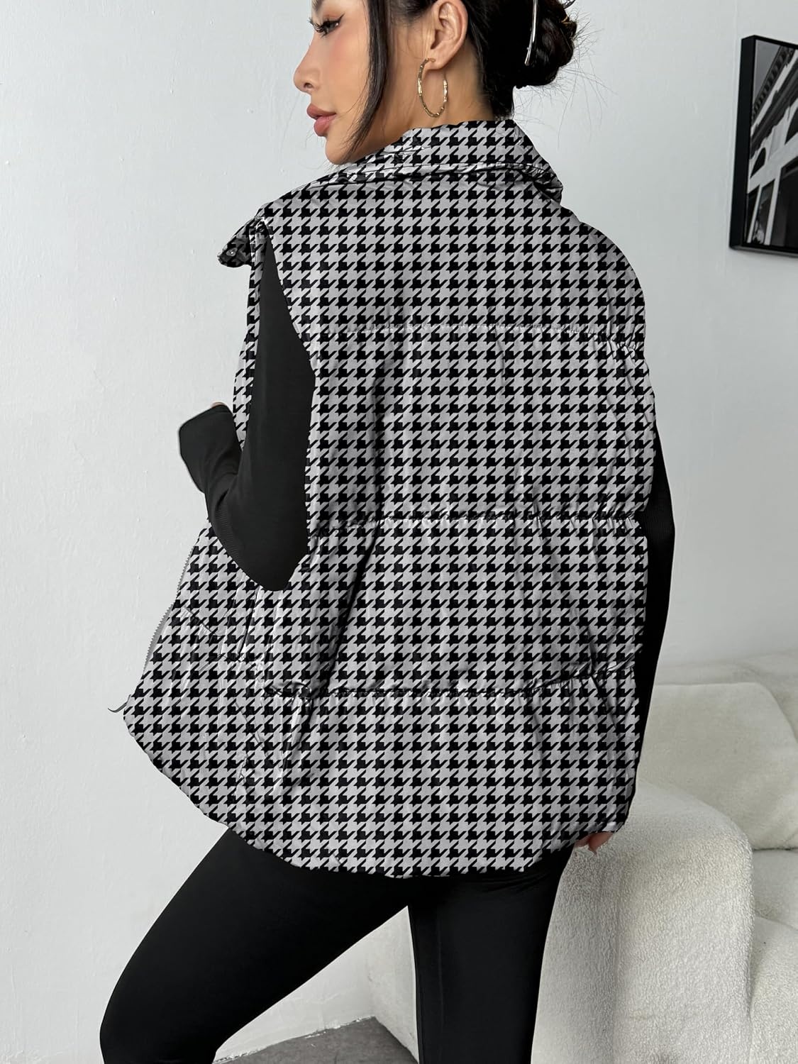 image:imageZeagoo Women Puffer Vest Lightweight Stand Collar Sleeveless Winter Warm Zip Up Padded Outerwear Jackets with Pockets SXXLBlack White Plaid