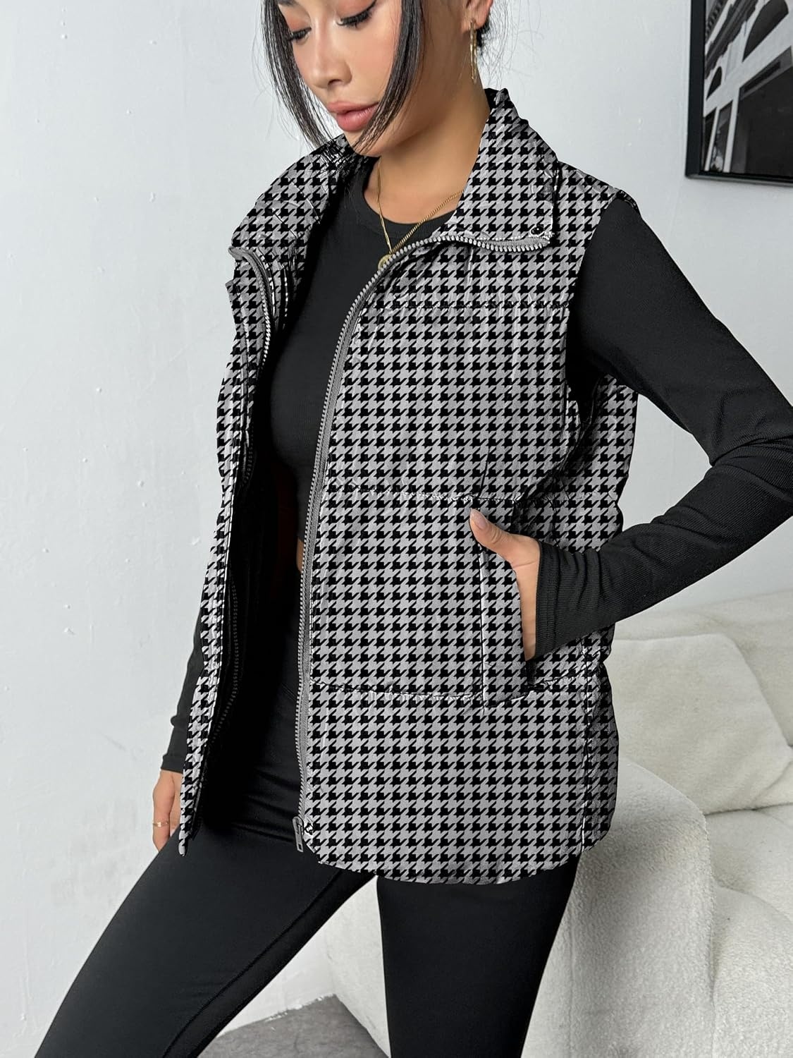 image:imageZeagoo Women Puffer Vest Lightweight Stand Collar Sleeveless Winter Warm Zip Up Padded Outerwear Jackets with Pockets SXXLBlack White Plaid