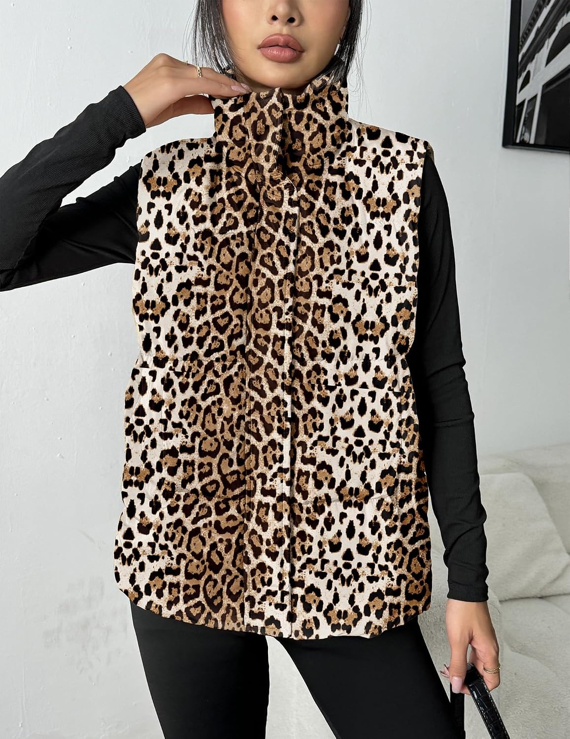 image:imageZeagoo Women Puffer Vest Lightweight Stand Collar Sleeveless Winter Warm Zip Up Padded Outerwear Jackets with Pockets SXXLWhite Brown Black Leopard