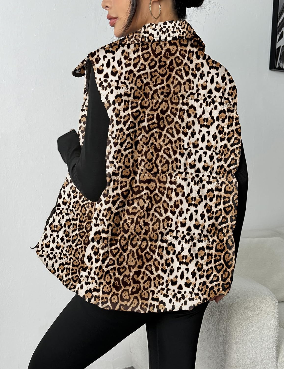 image:imageZeagoo Women Puffer Vest Lightweight Stand Collar Sleeveless Winter Warm Zip Up Padded Outerwear Jackets with Pockets SXXLWhite Brown Black Leopard