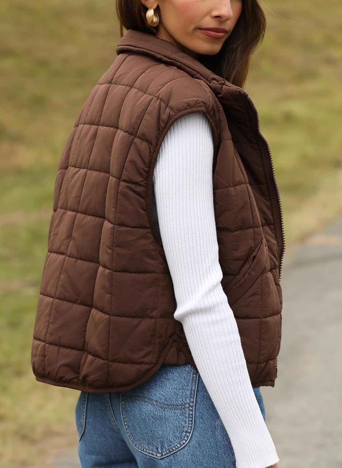 image:imageZeagoo Womens Puffer Vest Ladies Sleeveless Zip Up OuterwearChocolate Brown
