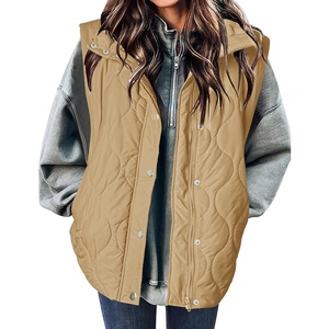 Zeagoo Women Oversized Puffer Vest Stand Collar Zip Up Sleeveless Outerwear(Light Khaki)